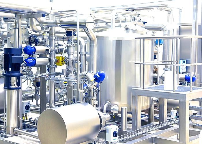 An image of a Nitrogen generator in an industrial setting, indicating chiller rental units' usage in the chemical industry.